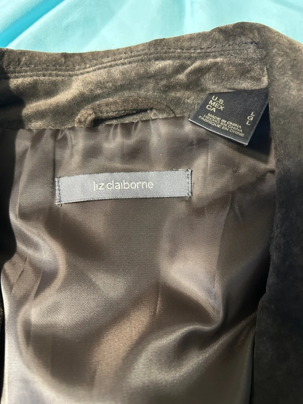 Liz Claiborne Brown Suede Shirt Jacket
Chocolate Brown worn twice - Picture 2 of 4